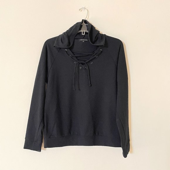 Soft hooded sweatshirt with ties - Picture 10 of 11